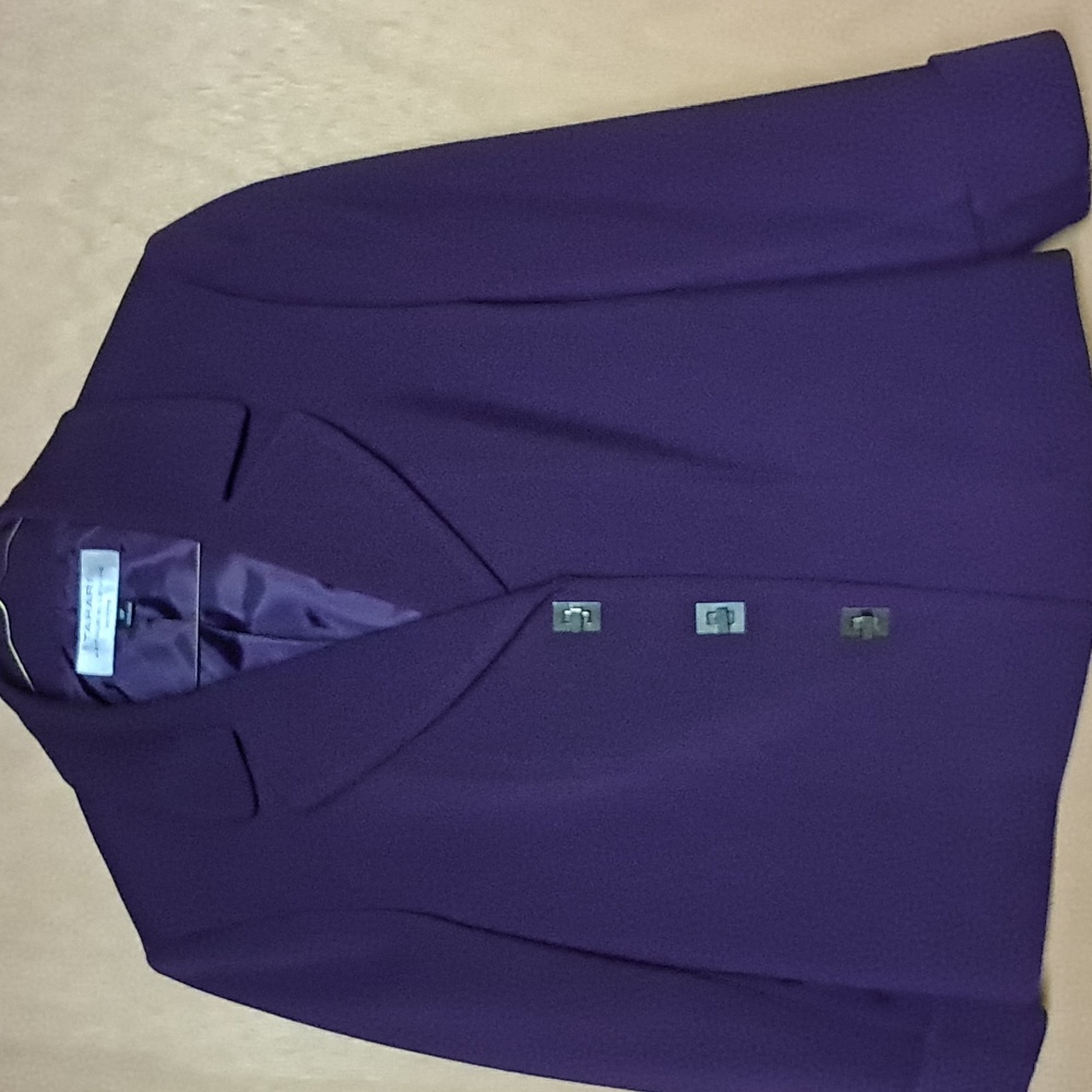 TAHARI Arthur S. Levine Women's Purple/Eggplant Fitted Blazer, size 8P